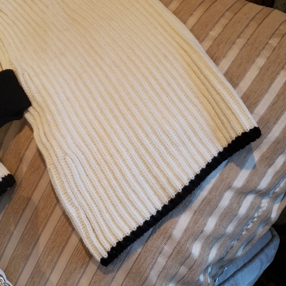 Ivory Sweater with Black Trim - Picture 5 of 7